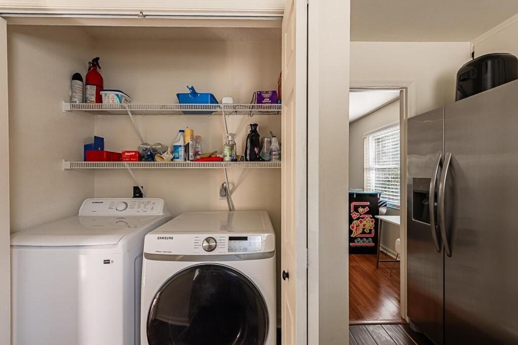 Cozy Townhome Retreat With King Bed Near I-10, Capitol, Fsu & Famu Tallahassee Exteriör bild