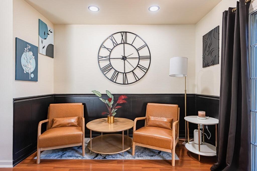 Cozy Townhome Retreat With King Bed Near I-10, Capitol, Fsu & Famu Tallahassee Exteriör bild