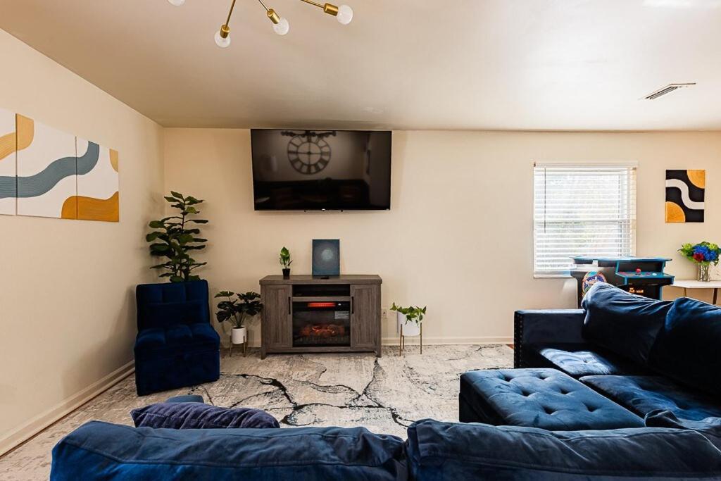 Cozy Townhome Retreat With King Bed Near I-10, Capitol, Fsu & Famu Tallahassee Exteriör bild